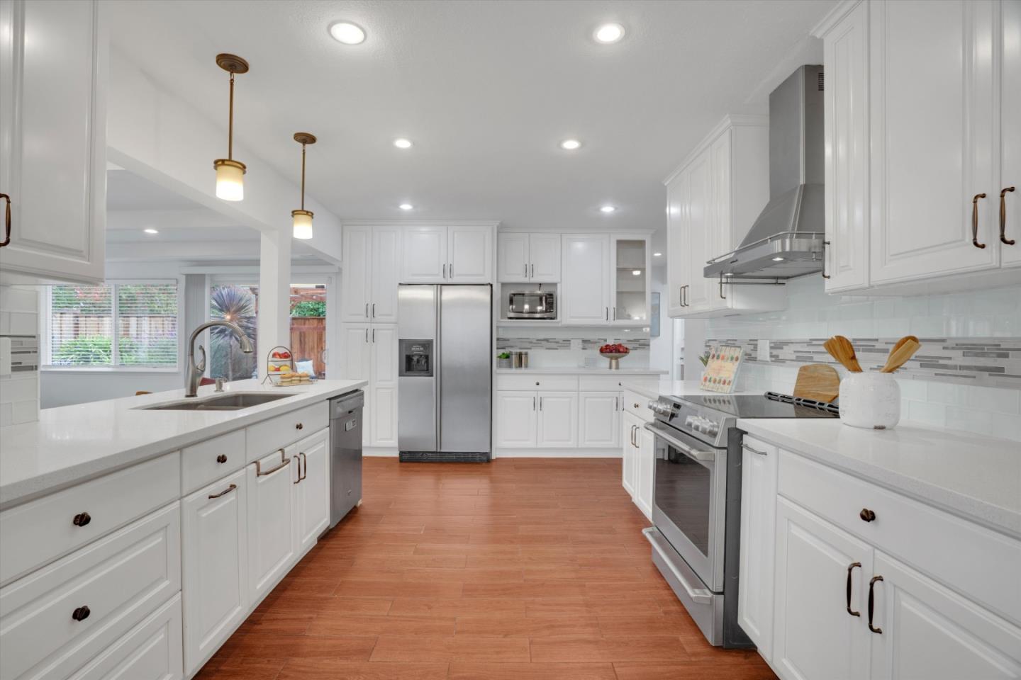 Detail Gallery Image 6 of 41 For 3305 San Carlos Way, Union City,  CA 94587 - 5 Beds | 2/1 Baths