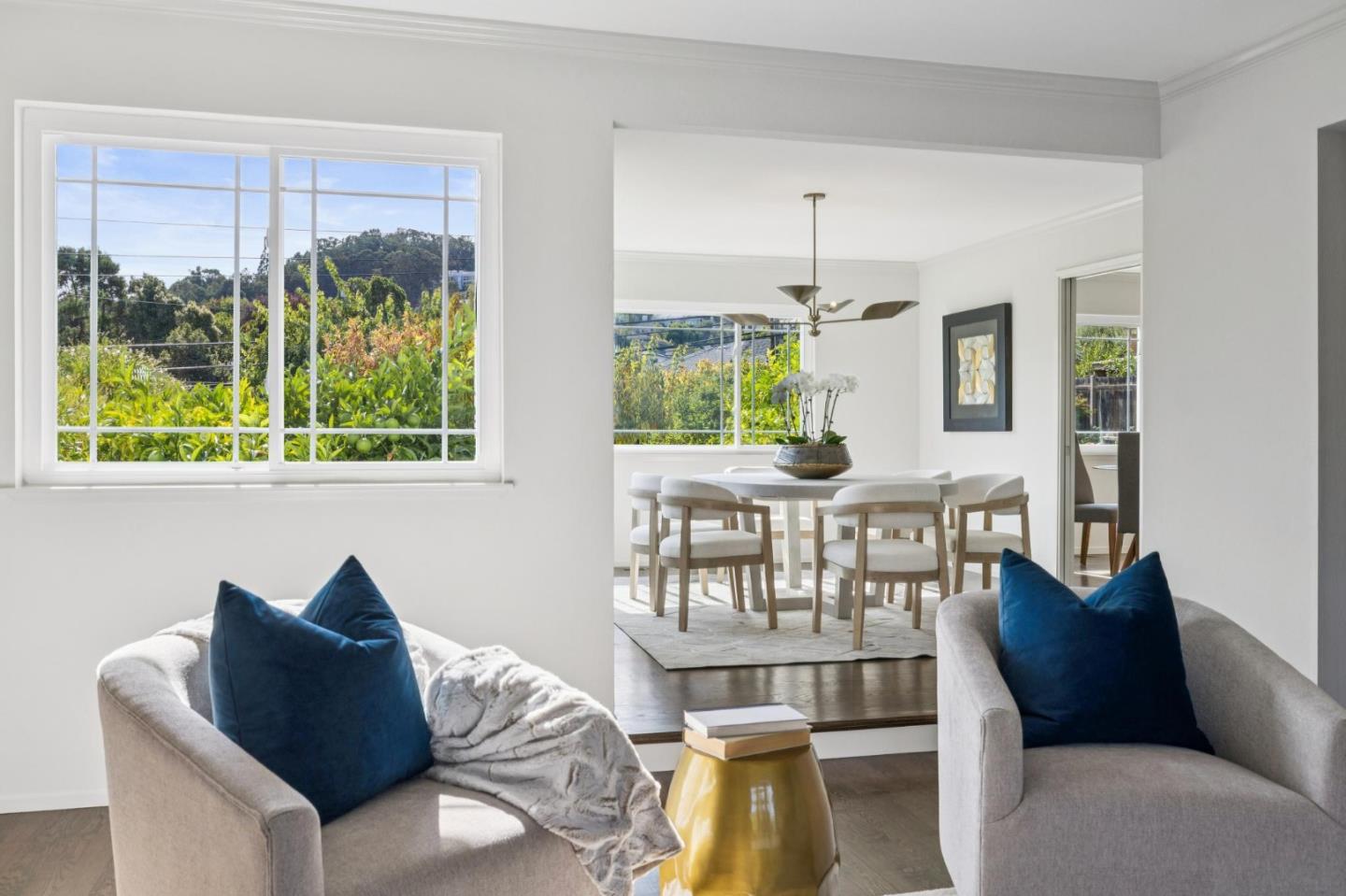 Detail Gallery Image 13 of 59 For 705 Melissa Ct, San Mateo,  CA 94402 - 4 Beds | 2/1 Baths