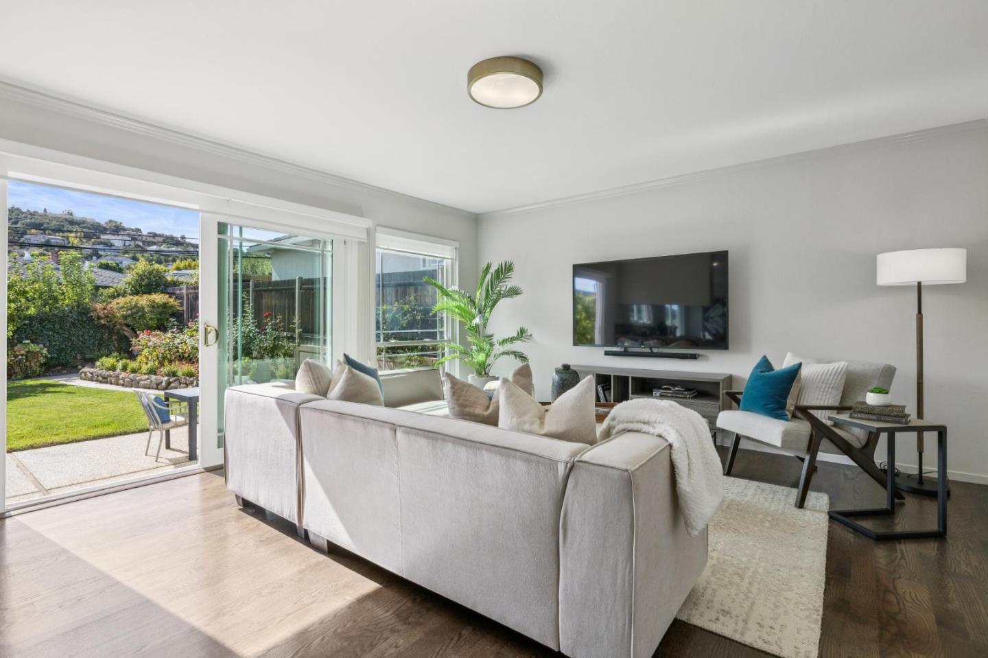 Detail Gallery Image 18 of 59 For 705 Melissa Ct, San Mateo,  CA 94402 - 4 Beds | 2/1 Baths