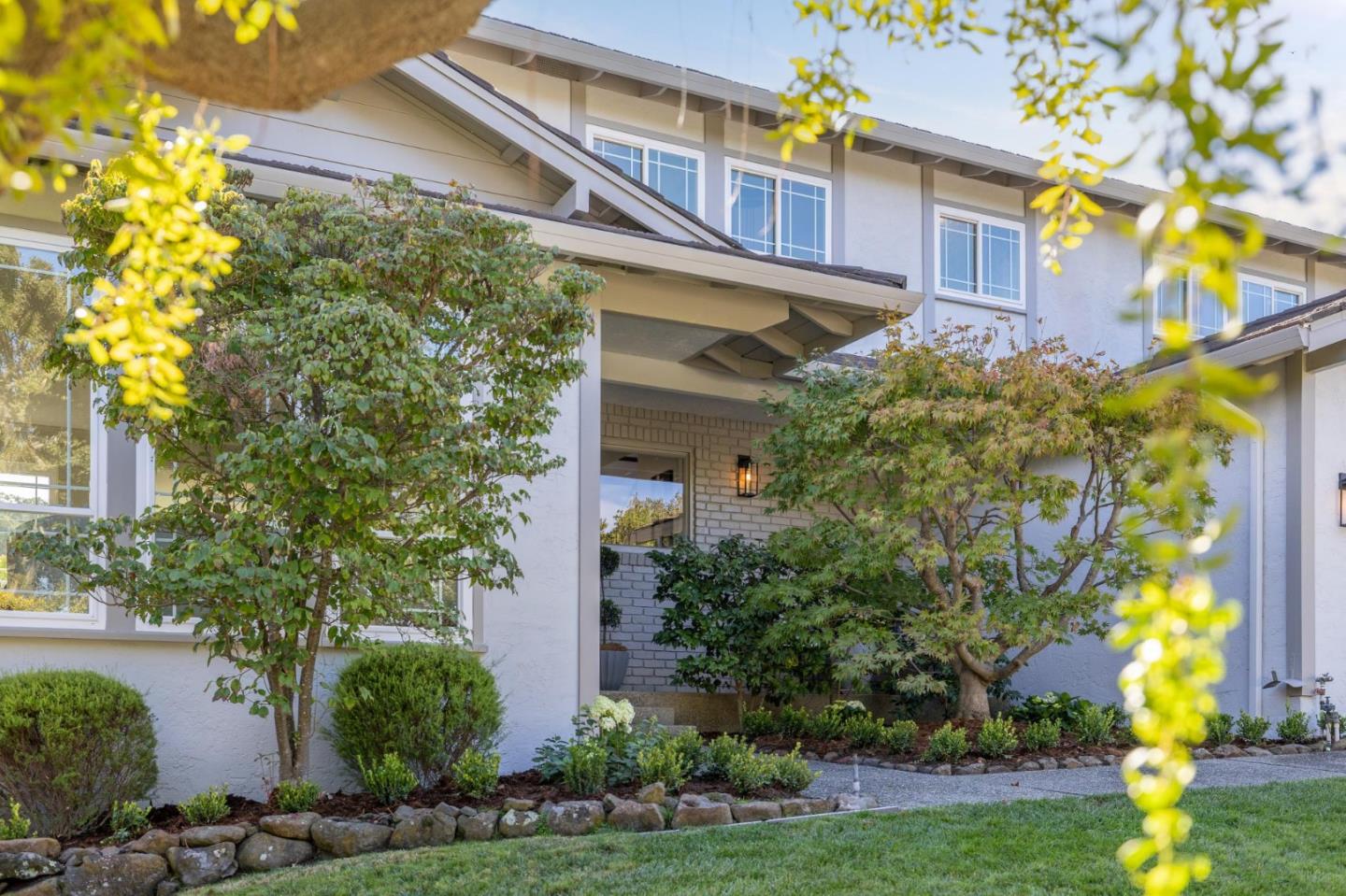 Detail Gallery Image 2 of 59 For 705 Melissa Ct, San Mateo,  CA 94402 - 4 Beds | 2/1 Baths