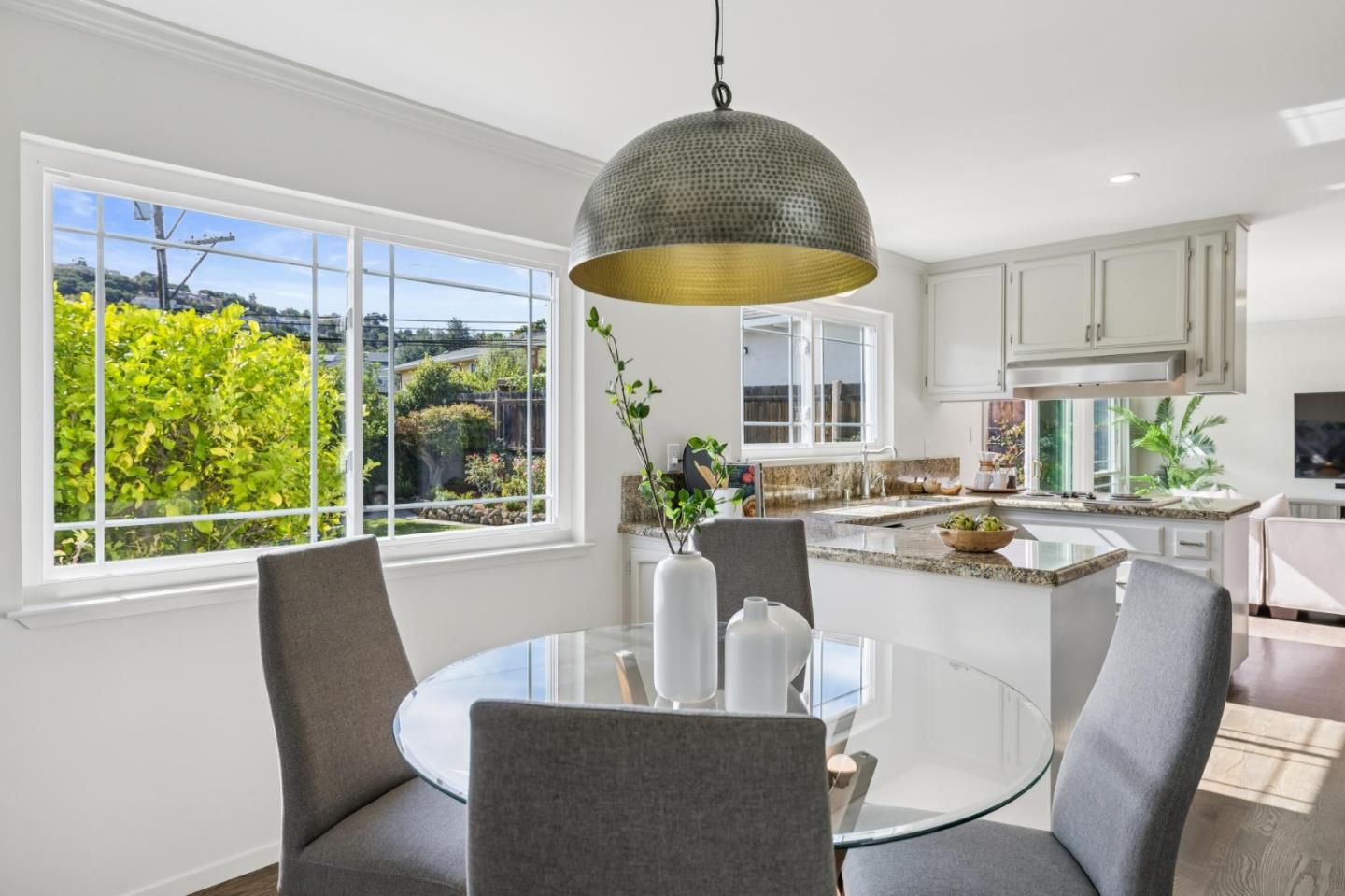 Detail Gallery Image 30 of 59 For 705 Melissa Ct, San Mateo,  CA 94402 - 4 Beds | 2/1 Baths