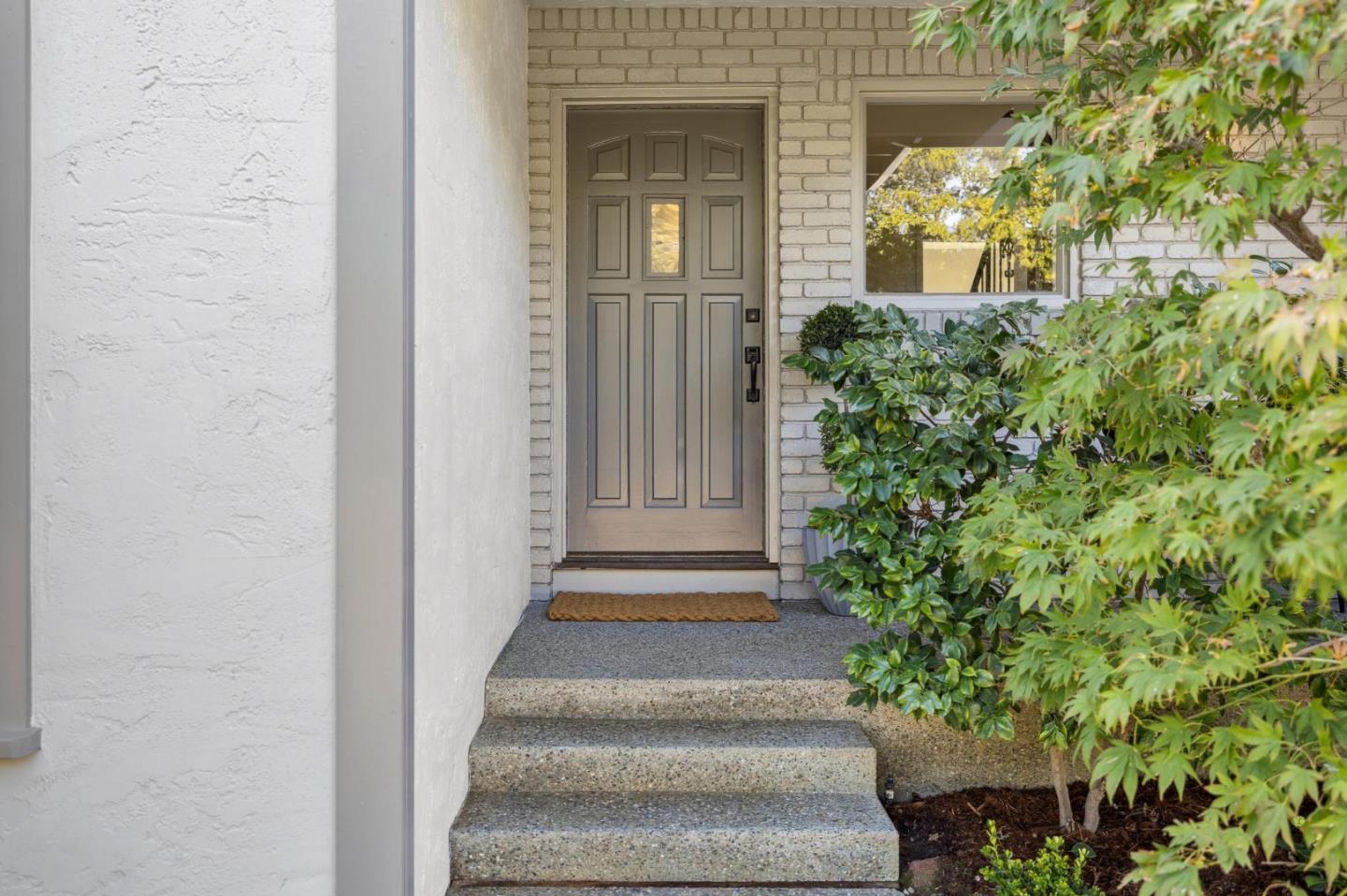 Detail Gallery Image 4 of 59 For 705 Melissa Ct, San Mateo,  CA 94402 - 4 Beds | 2/1 Baths