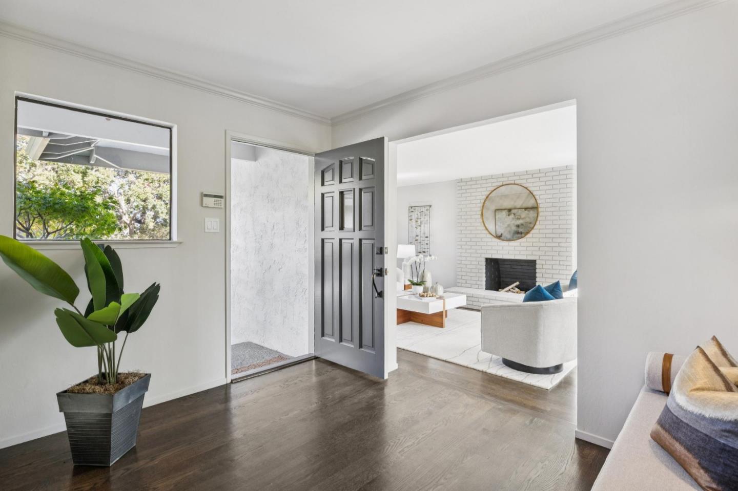 Detail Gallery Image 7 of 59 For 705 Melissa Ct, San Mateo,  CA 94402 - 4 Beds | 2/1 Baths