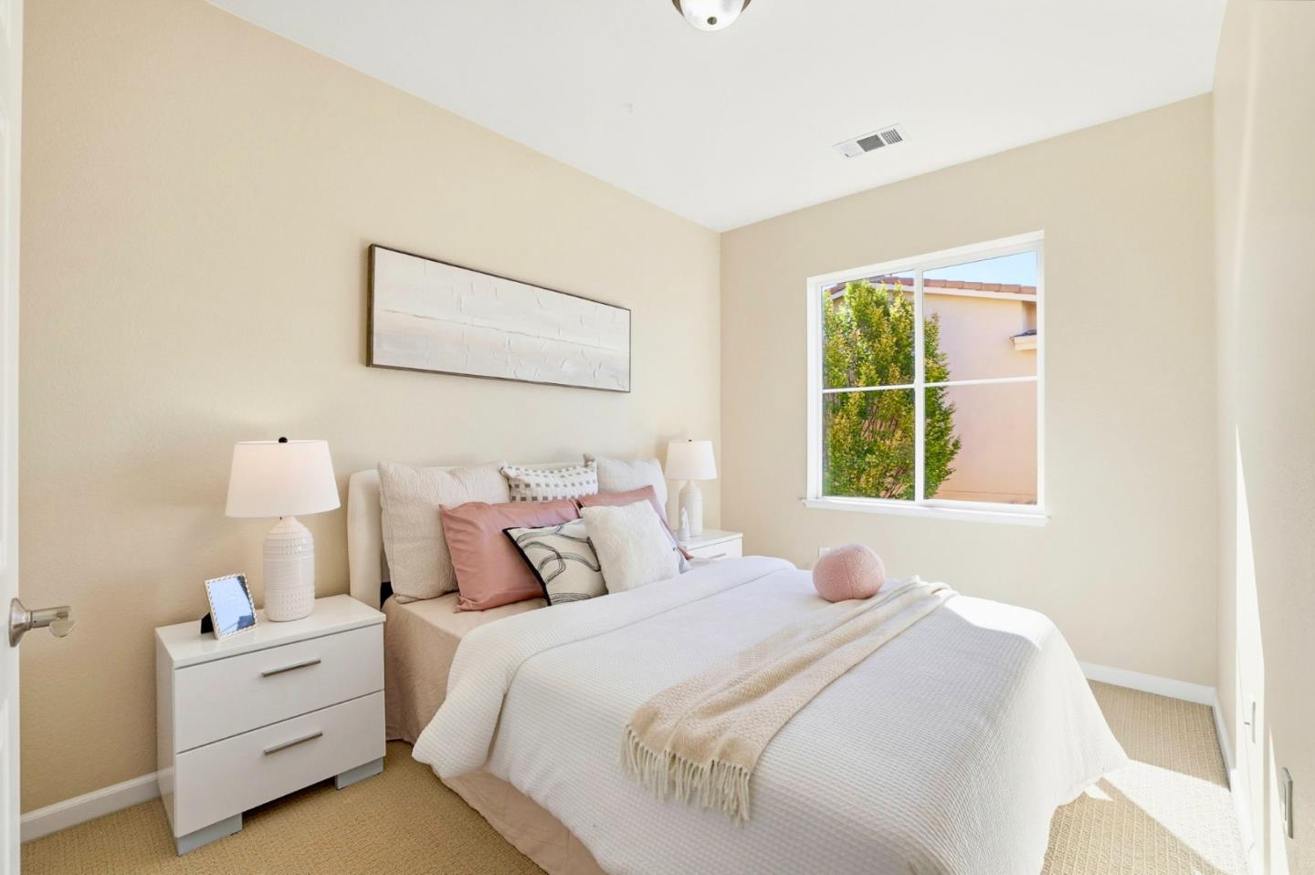 Detail Gallery Image 15 of 31 For 89 Esfahan Dr, San Jose,  CA 95111 - 3 Beds | 2/1 Baths