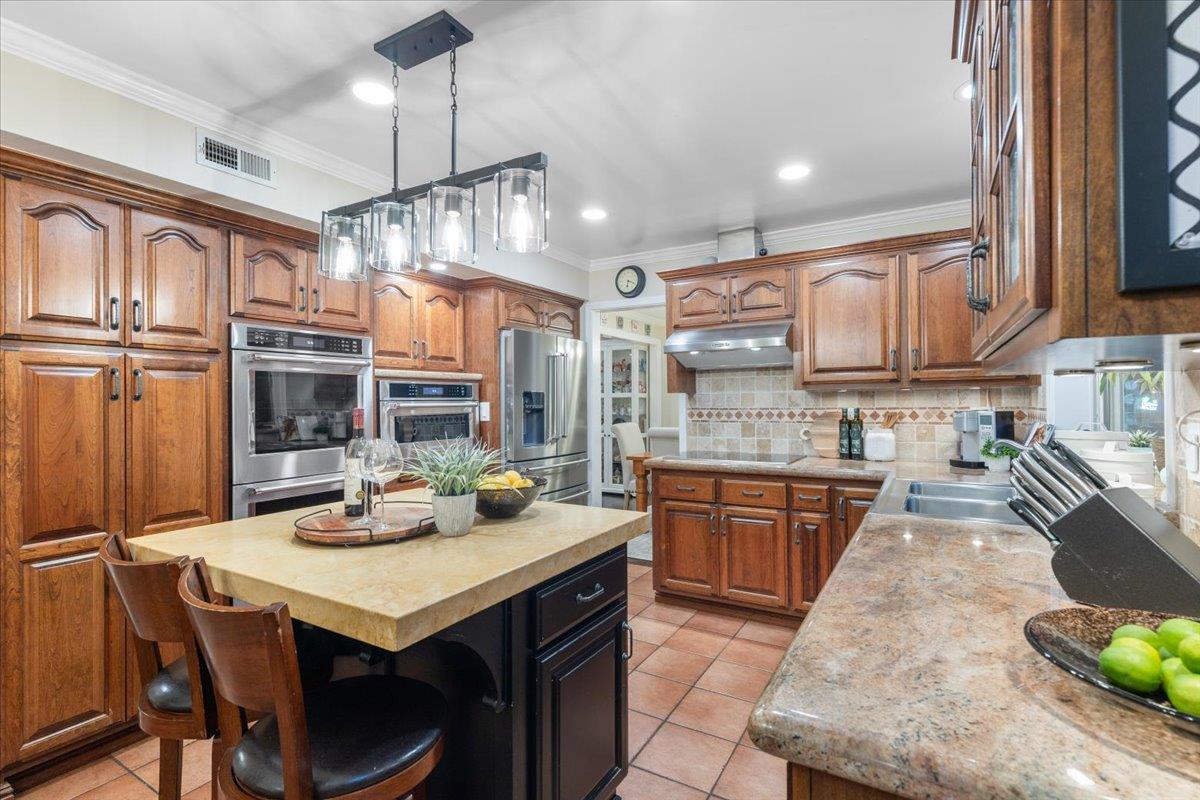 Detail Gallery Image 13 of 48 For 434 Devon Ct, San Ramon,  CA 94583 - 4 Beds | 2/1 Baths