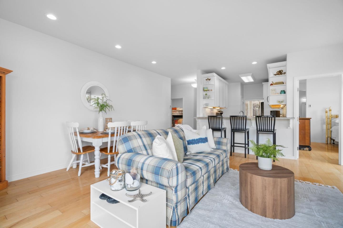 Detail Gallery Image 10 of 53 For 3 Pelican Pt, Watsonville,  CA 95076 - 3 Beds | 2 Baths