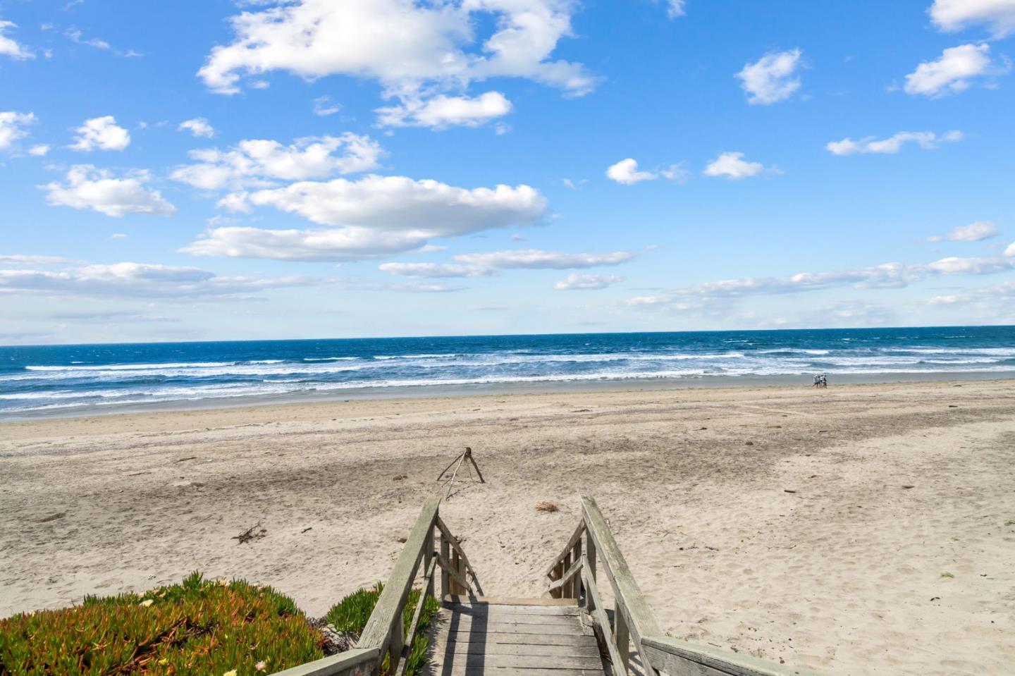 Detail Gallery Image 13 of 53 For 3 Pelican Pt, Watsonville,  CA 95076 - 3 Beds | 2 Baths