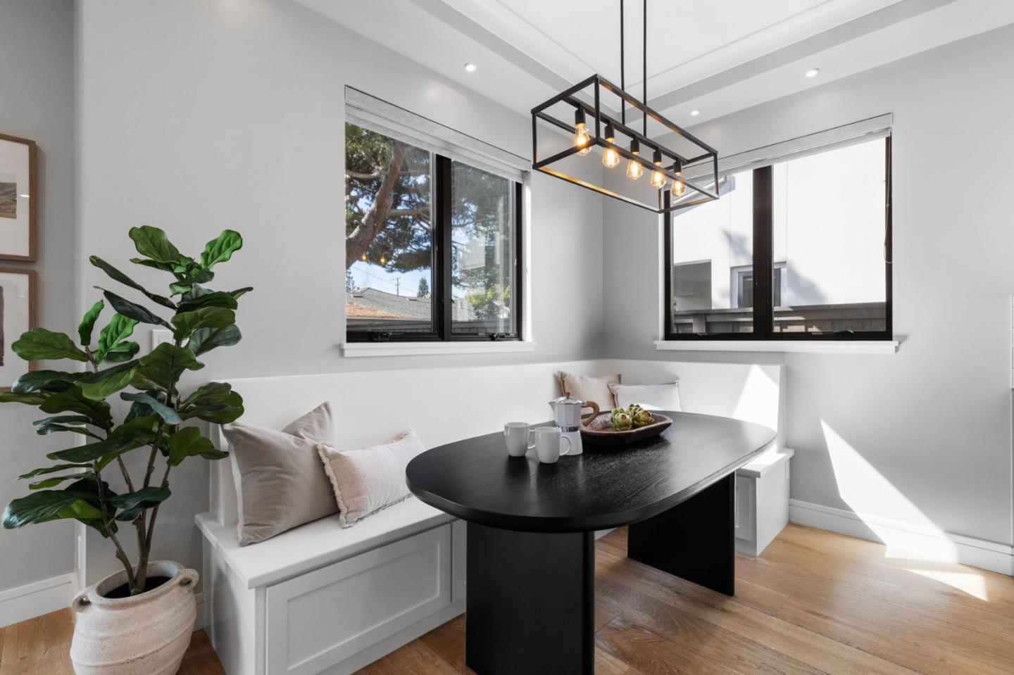 Detail Gallery Image 12 of 33 For 1144 Mckinley St, Redwood City,  CA 94061 - 4 Beds | 3/1 Baths