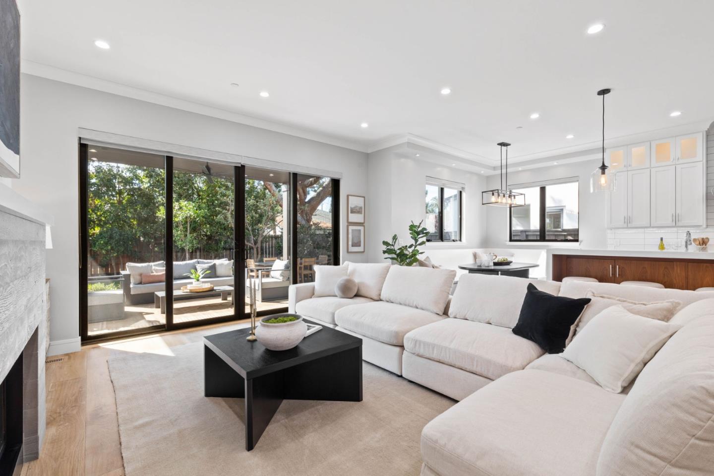 Detail Gallery Image 14 of 33 For 1144 Mckinley St, Redwood City,  CA 94061 - 4 Beds | 3/1 Baths