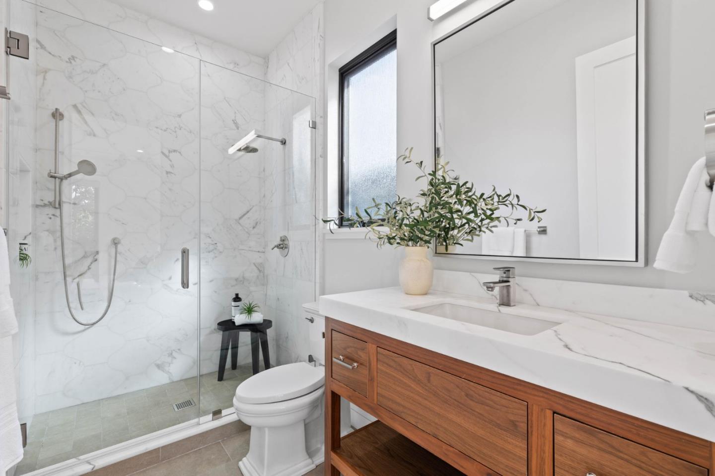 Detail Gallery Image 16 of 33 For 1144 Mckinley St, Redwood City,  CA 94061 - 4 Beds | 3/1 Baths