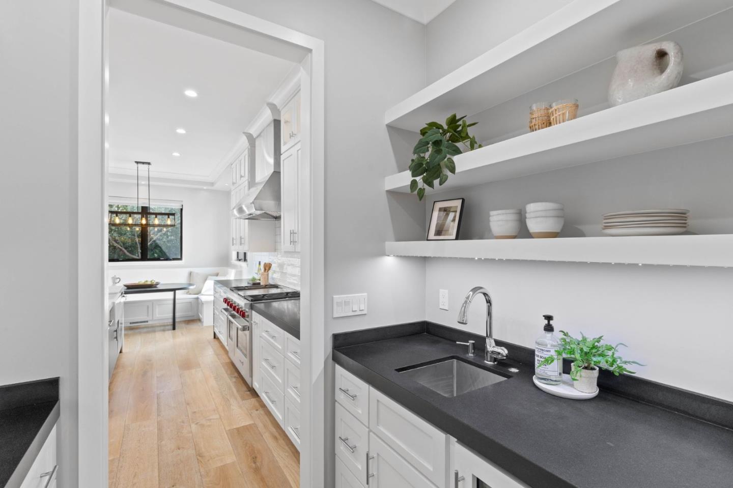 Detail Gallery Image 6 of 33 For 1144 Mckinley St, Redwood City,  CA 94061 - 4 Beds | 3/1 Baths