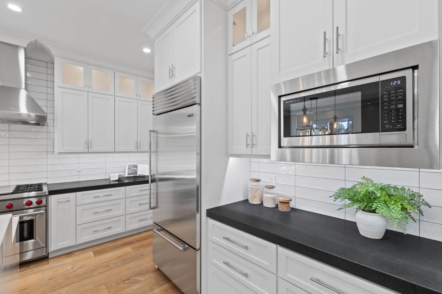 Detail Gallery Image 8 of 33 For 1144 Mckinley St, Redwood City,  CA 94061 - 4 Beds | 3/1 Baths