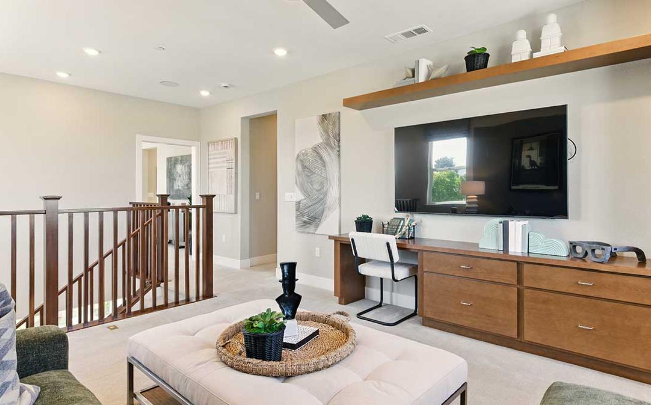 Detail Gallery Image 11 of 15 For 130 Dogwood Ct, Hollister,  CA 95023 - 4 Beds | 3 Baths