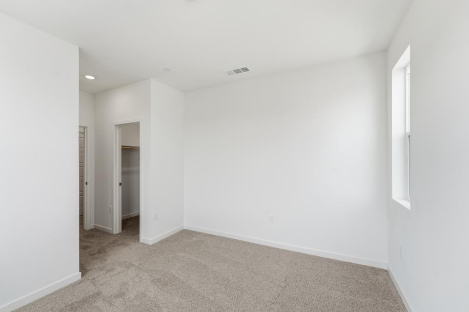 Detail Gallery Image 21 of 26 For 130 Dogwood Ct, Hollister,  CA 95023 - 4 Beds | 3 Baths