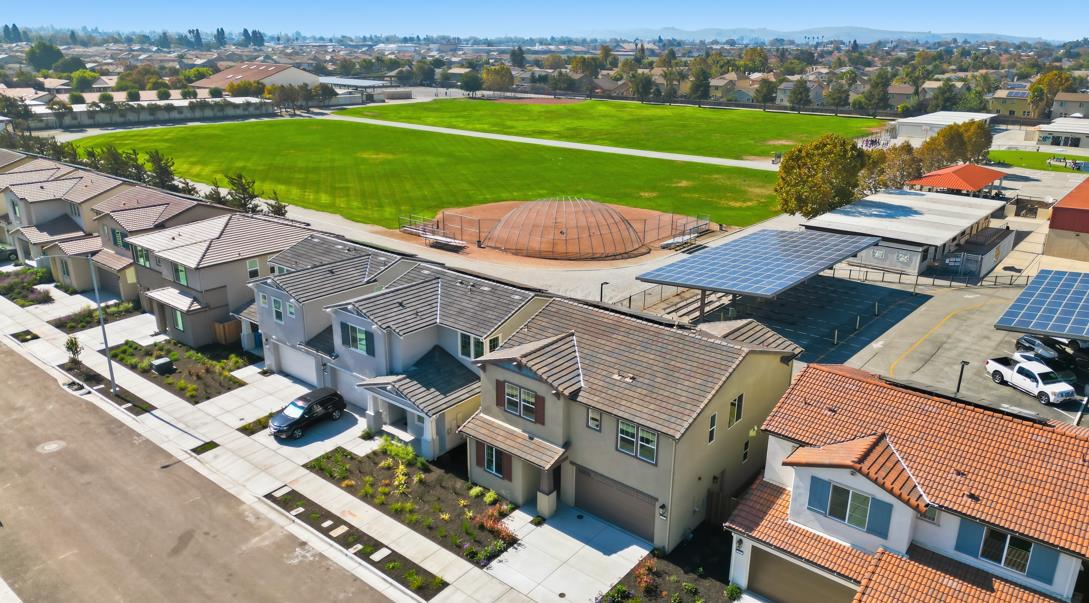 Detail Gallery Image 26 of 26 For 130 Dogwood Ct, Hollister,  CA 95023 - 4 Beds | 3 Baths