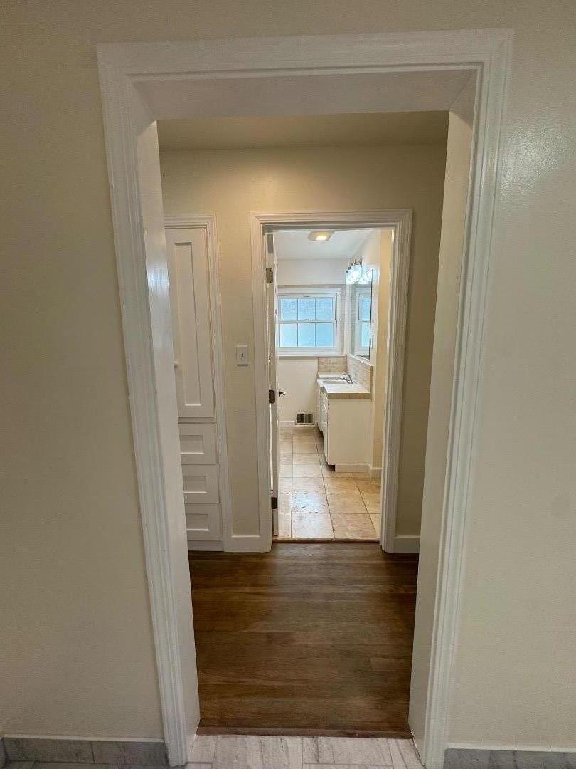 Detail Gallery Image 16 of 34 For 429 Larkin St a,  Monterey,  CA 93940 - 3 Beds | 1/1 Baths