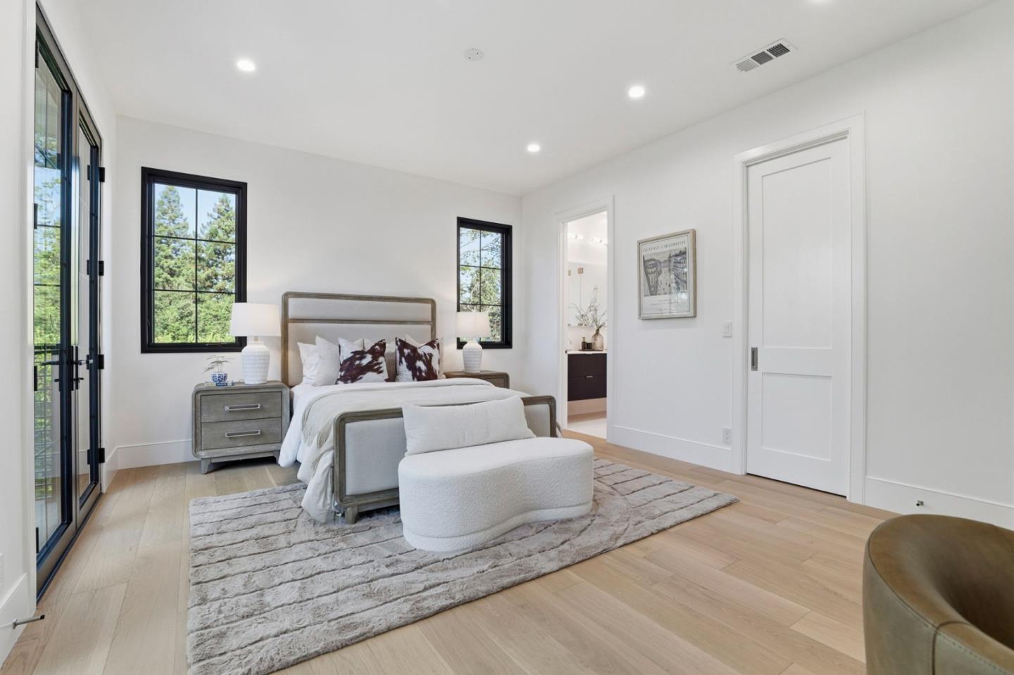 Detail Gallery Image 26 of 57 For 261 Camino Al Lago, Atherton,  CA 94027 - 6 Beds | 6/1 Baths