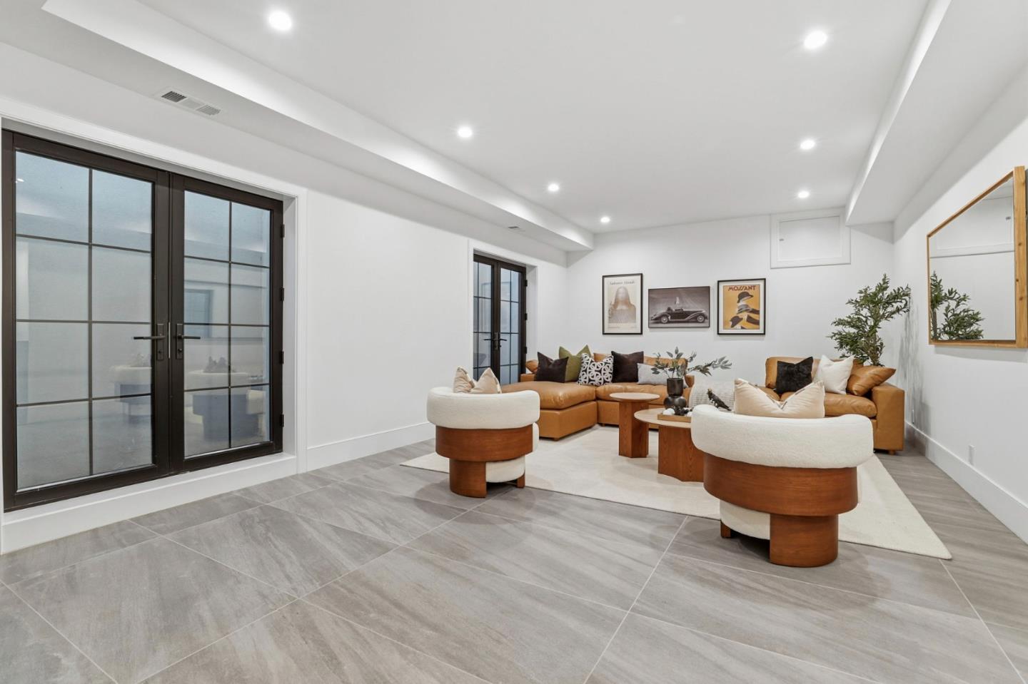 Detail Gallery Image 39 of 57 For 261 Camino Al Lago, Atherton,  CA 94027 - 6 Beds | 6/1 Baths