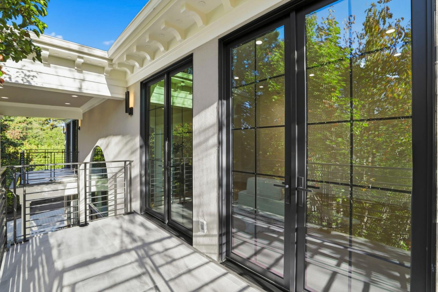 Detail Gallery Image 43 of 57 For 261 Camino Al Lago, Atherton,  CA 94027 - 6 Beds | 6/1 Baths