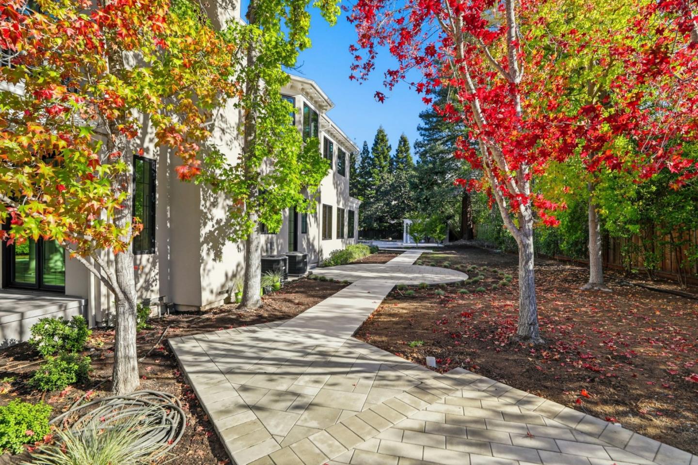 Detail Gallery Image 53 of 57 For 261 Camino Al Lago, Atherton,  CA 94027 - 6 Beds | 6/1 Baths