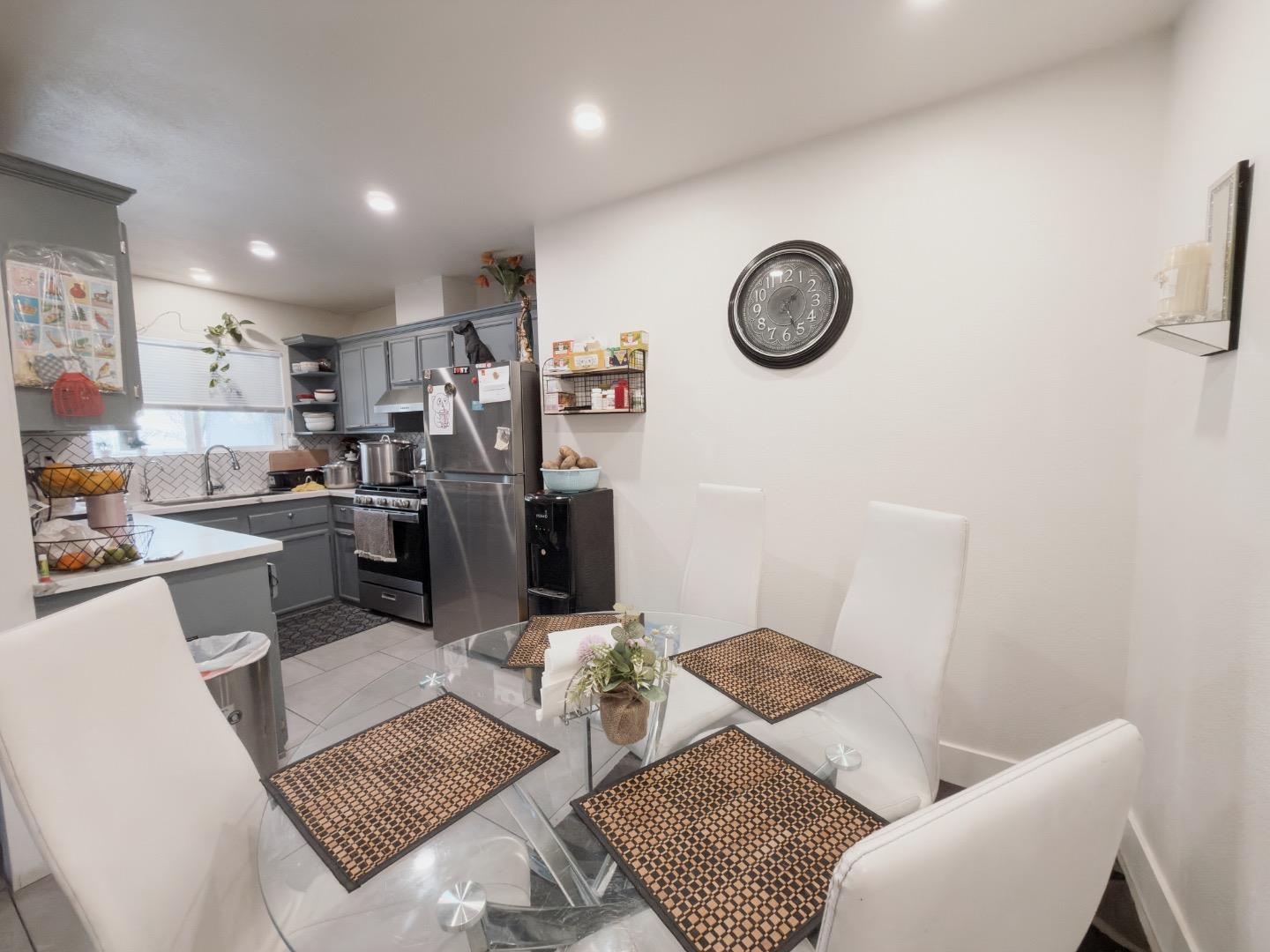 Detail Gallery Image 14 of 21 For 149 Senter Rd, San Jose,  CA 95111 - 4 Beds | 3 Baths