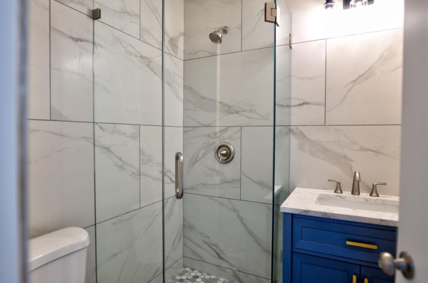 Detail Gallery Image 5 of 21 For 149 Senter Rd, San Jose,  CA 95111 - 4 Beds | 3 Baths