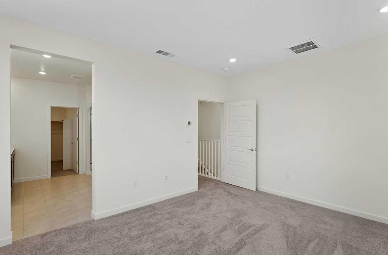 Detail Gallery Image 11 of 14 For 104 Dogwood St, Hollister,  CA 95023 - 3 Beds | 2/1 Baths