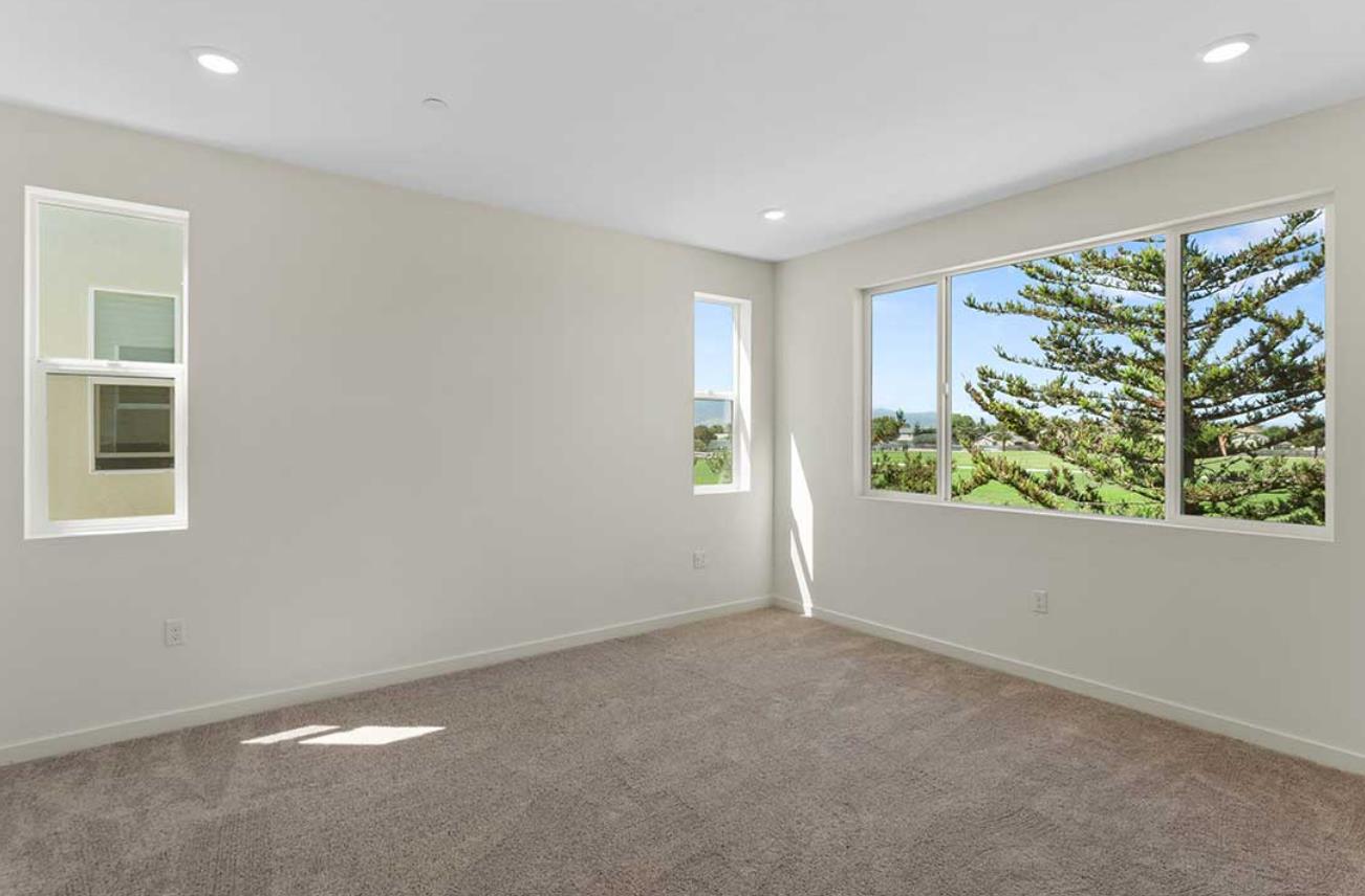 Detail Gallery Image 12 of 14 For 104 Dogwood St, Hollister,  CA 95023 - 3 Beds | 2/1 Baths