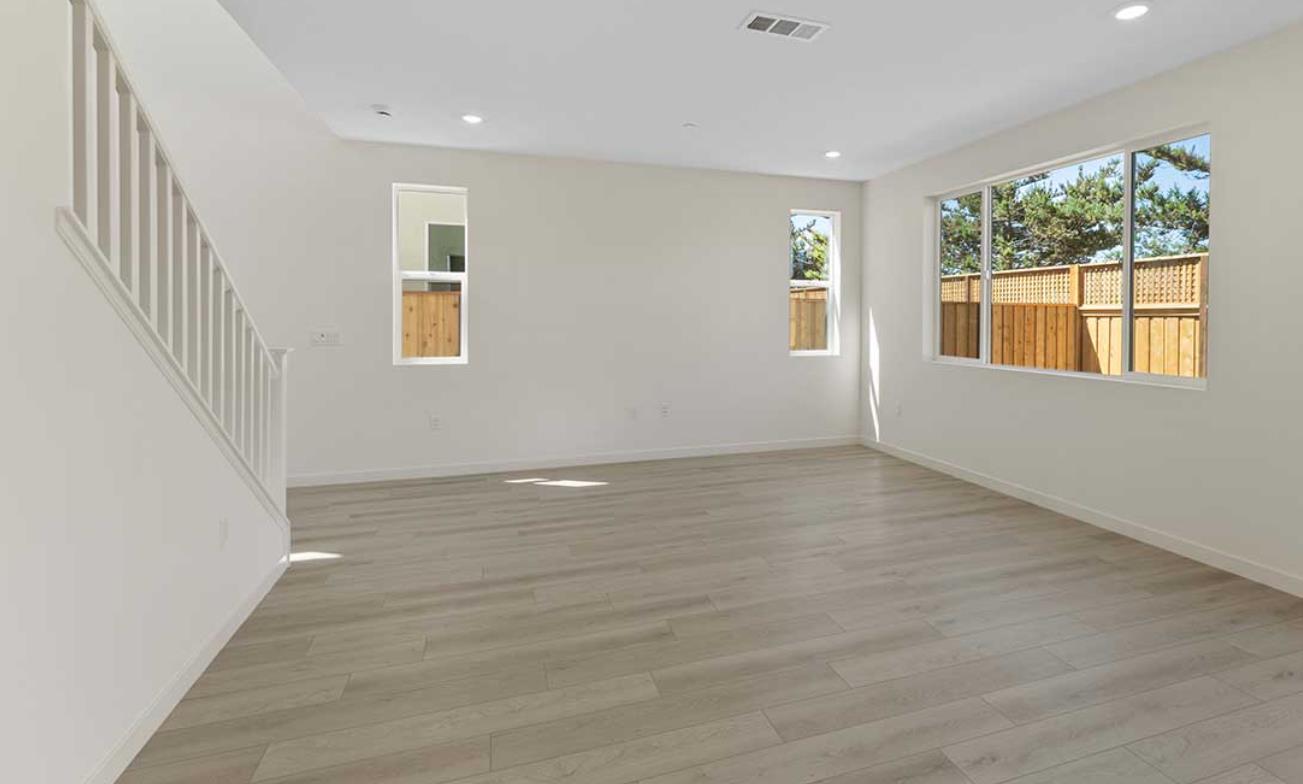 Detail Gallery Image 7 of 14 For 104 Dogwood St, Hollister,  CA 95023 - 3 Beds | 2/1 Baths