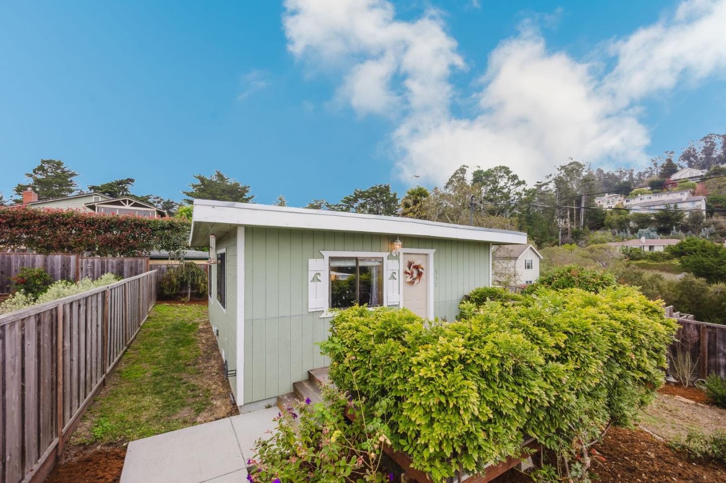 Detail Gallery Image 2 of 42 For 533 Alto Ave, Half Moon Bay,  CA 94019 - 2 Beds | 2 Baths