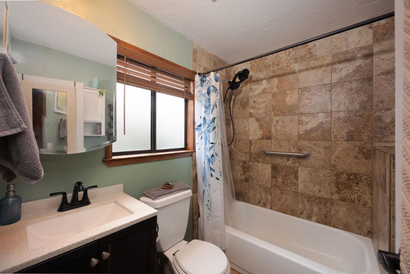 Detail Gallery Image 9 of 42 For 533 Alto Ave, Half Moon Bay,  CA 94019 - 2 Beds | 2 Baths