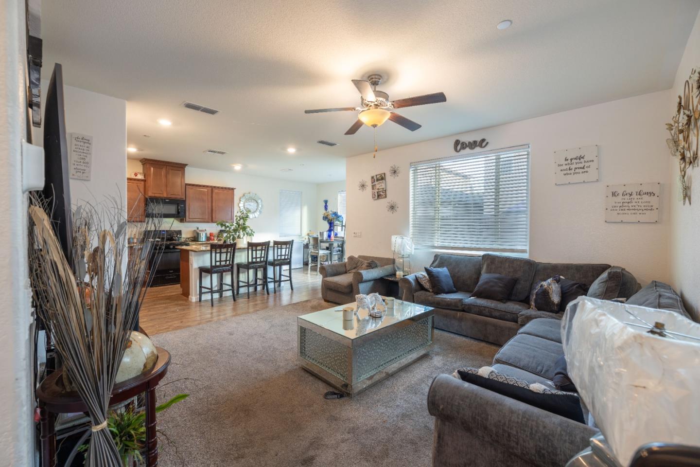 Detail Gallery Image 31 of 43 For 654 Flagstone Dr, Stockton,  CA 95206 - 5 Beds | 3 Baths