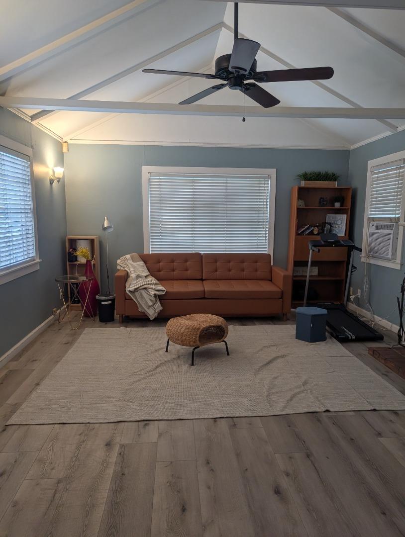 Detail Gallery Image 3 of 20 For 481 Rutland Ave, San Jose,  CA 95128 - 2 Beds | 2 Baths