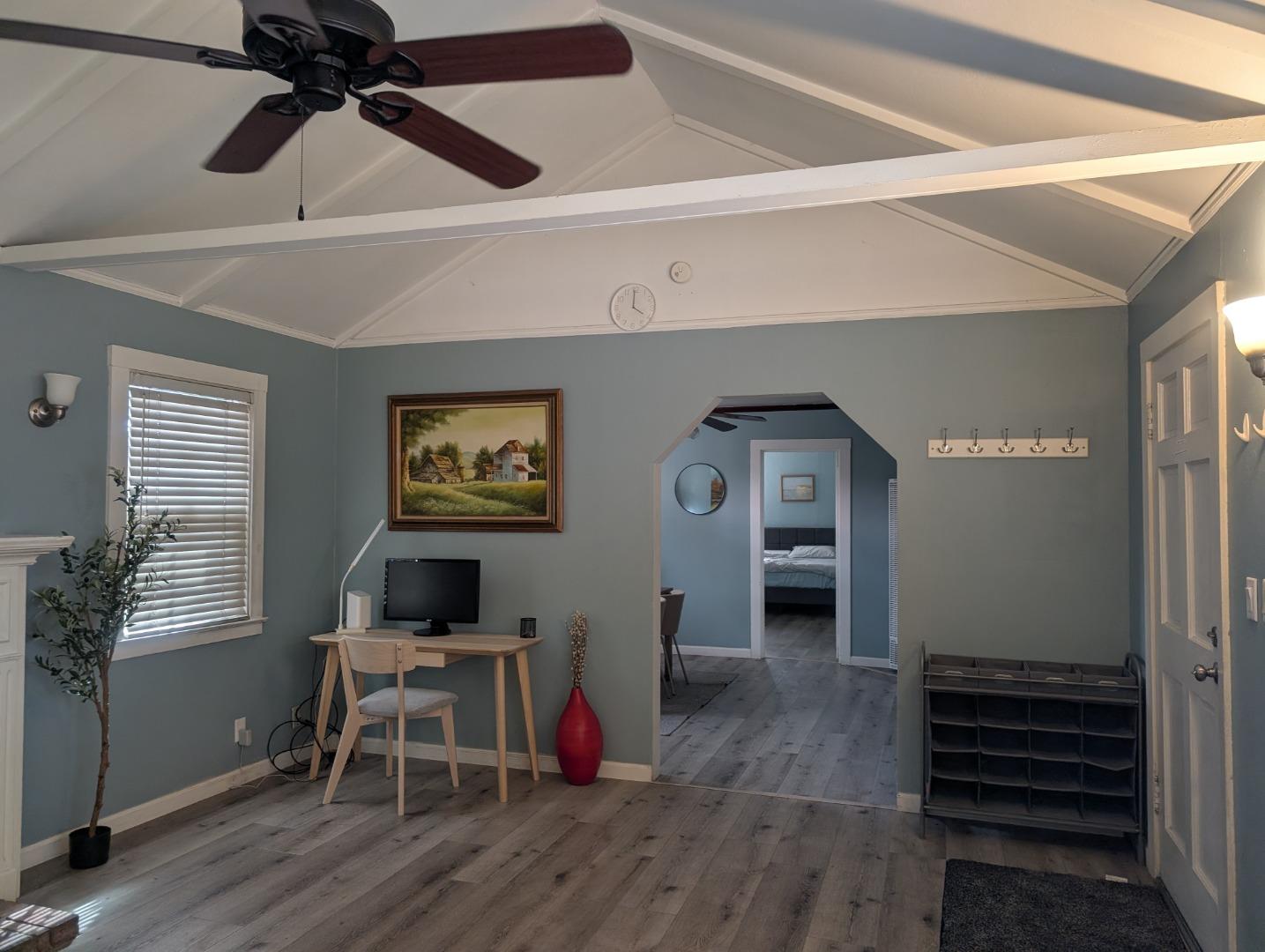 Detail Gallery Image 6 of 20 For 481 Rutland Ave, San Jose,  CA 95128 - 2 Beds | 2 Baths