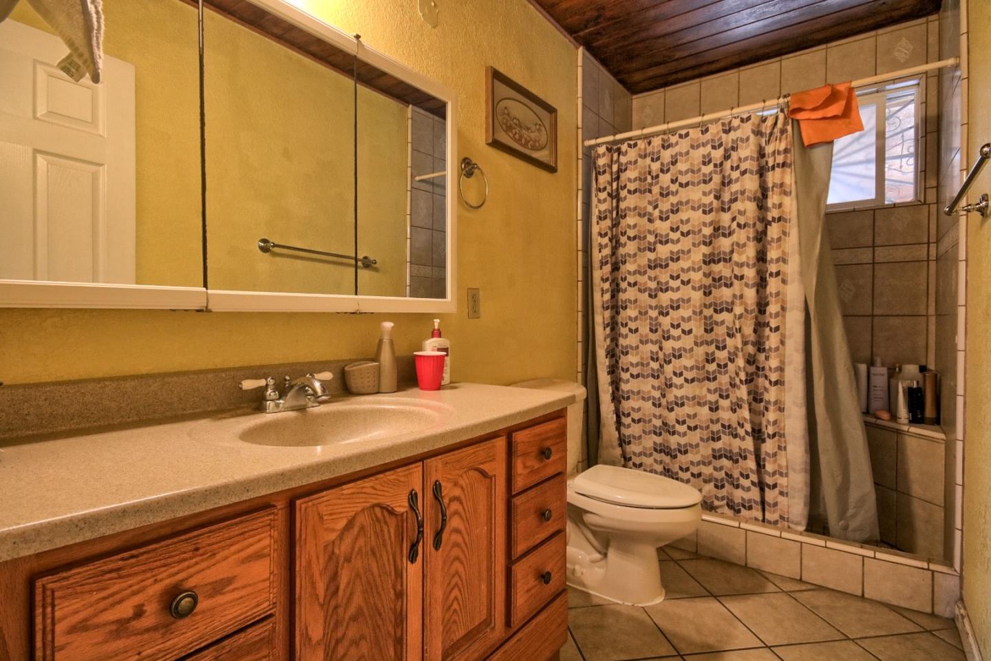 Detail Gallery Image 14 of 22 For 1260 Trazado Ave, Salinas,  CA 93906 - 4 Beds | 2 Baths