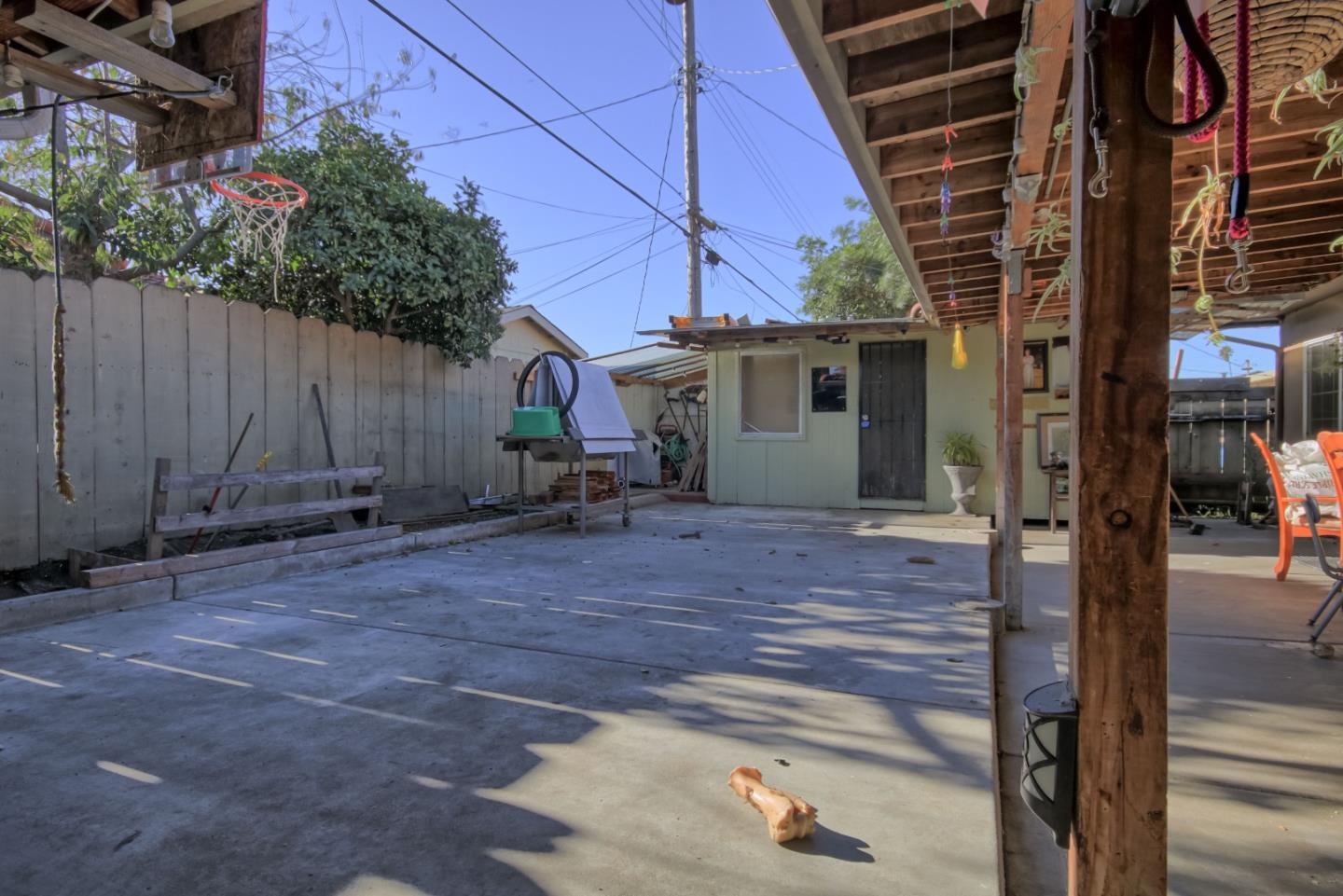 Detail Gallery Image 20 of 22 For 1260 Trazado Ave, Salinas,  CA 93906 - 4 Beds | 2 Baths