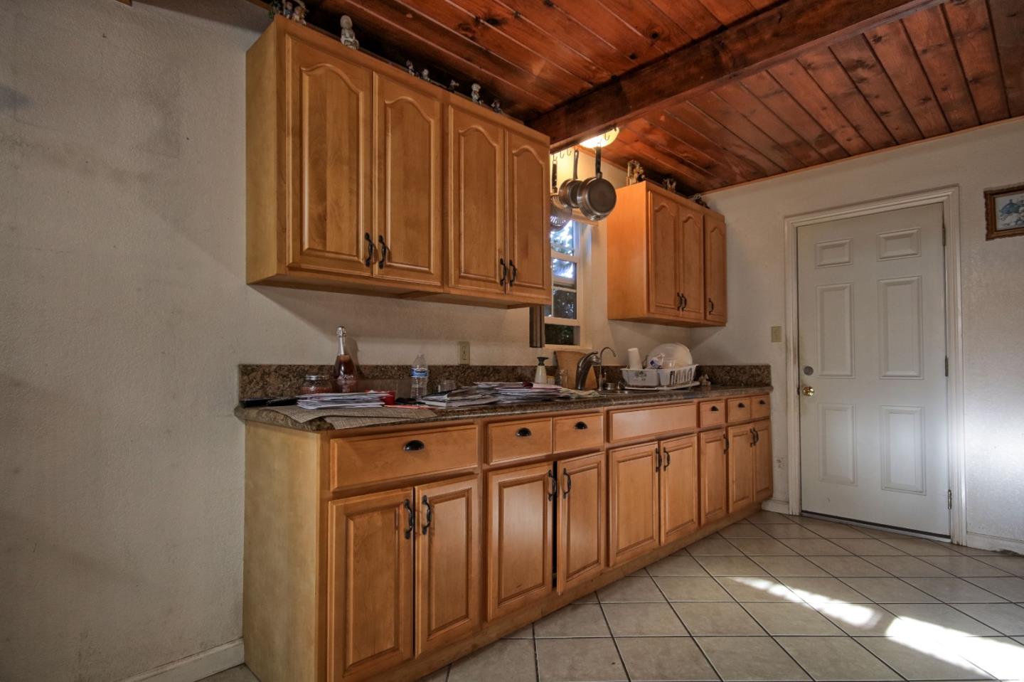 Detail Gallery Image 7 of 22 For 1260 Trazado Ave, Salinas,  CA 93906 - 4 Beds | 2 Baths