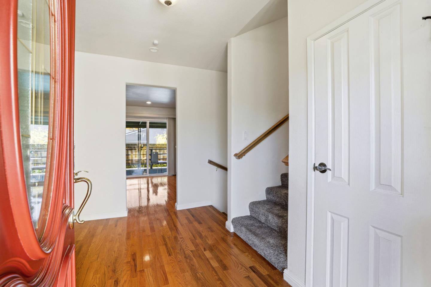 Detail Gallery Image 4 of 35 For 481 Barron Park Ct, San Jose,  CA 95136 - 4 Beds | 2/1 Baths