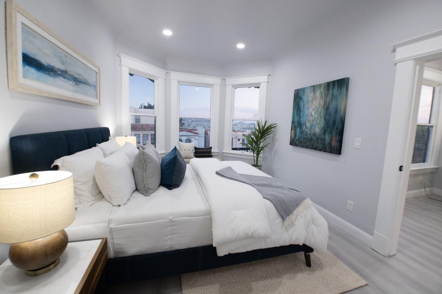 Detail Gallery Image 4 of 11 For 615 Mount Vernon Ave, San Francisco,  CA 94112 - 2 Beds | 1/1 Baths