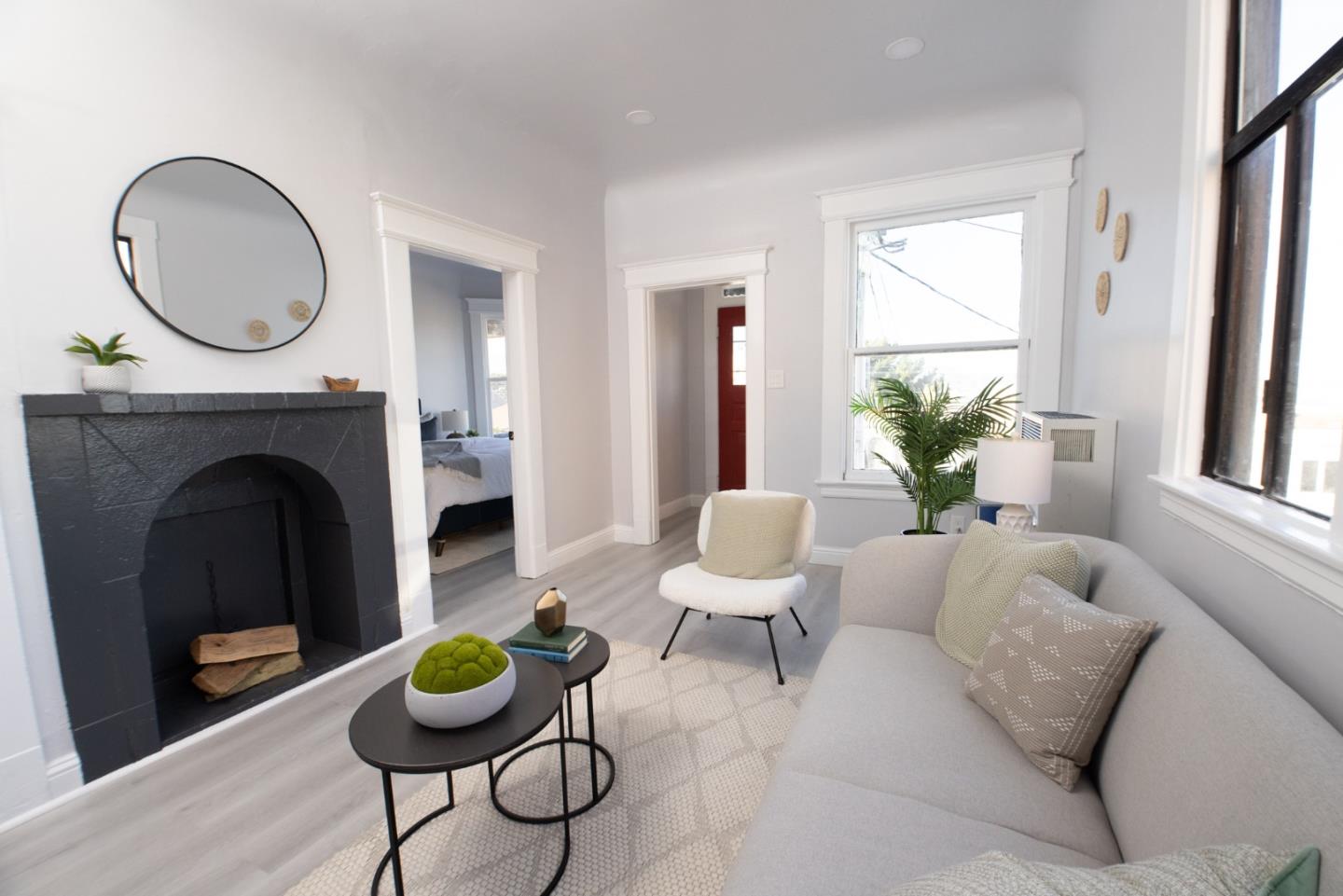 Detail Gallery Image 5 of 11 For 615 Mount Vernon Ave, San Francisco,  CA 94112 - 2 Beds | 1/1 Baths