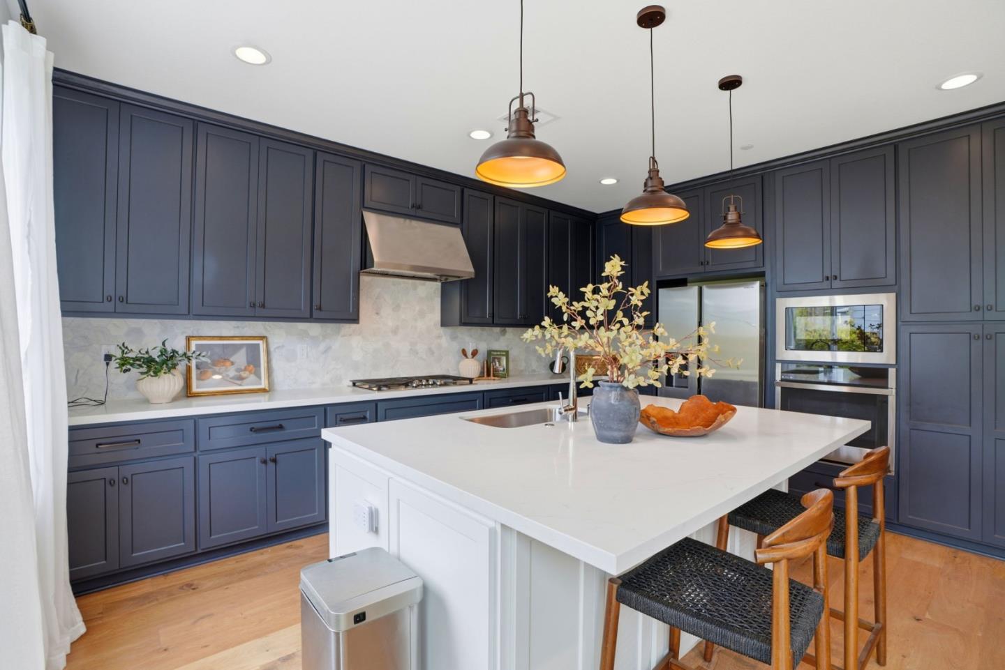 Detail Gallery Image 13 of 58 For 275 Skyview Dr, Marina,  CA 93933 - 3 Beds | 3 Baths