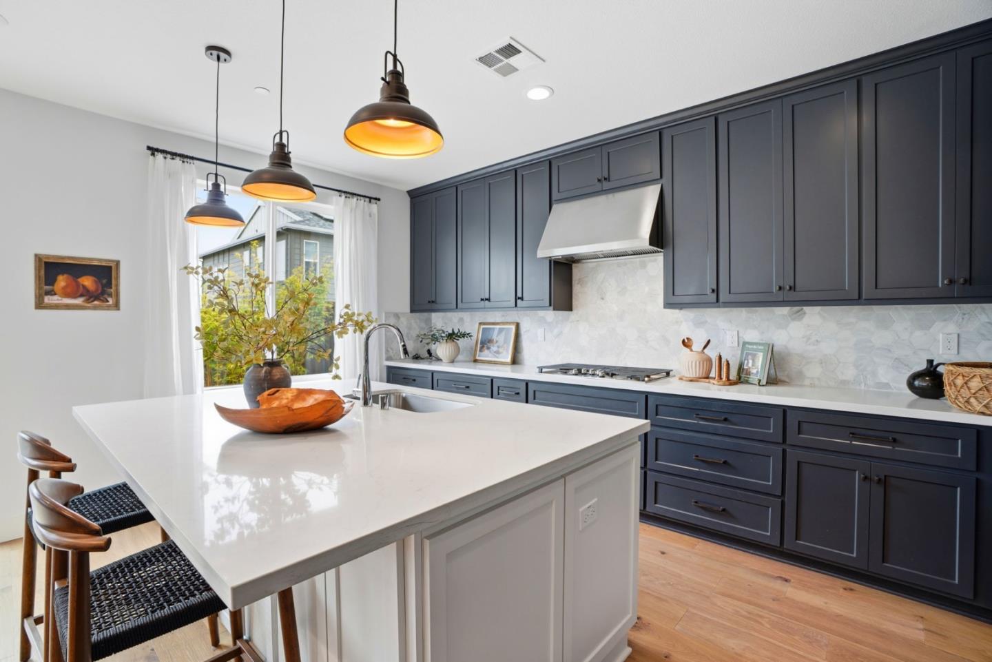 Detail Gallery Image 14 of 58 For 275 Skyview Dr, Marina,  CA 93933 - 3 Beds | 3 Baths