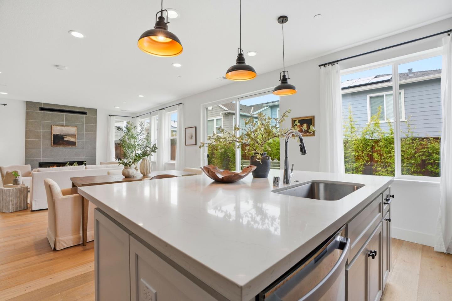 Detail Gallery Image 17 of 58 For 275 Skyview Dr, Marina,  CA 93933 - 3 Beds | 3 Baths