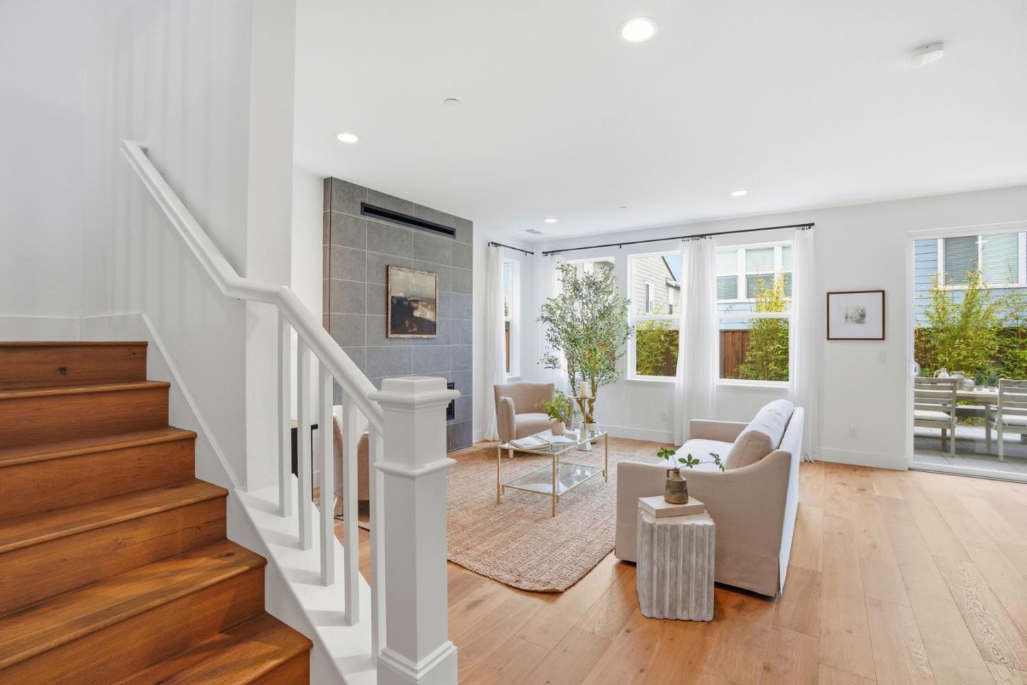 Detail Gallery Image 23 of 58 For 275 Skyview Dr, Marina,  CA 93933 - 3 Beds | 3 Baths