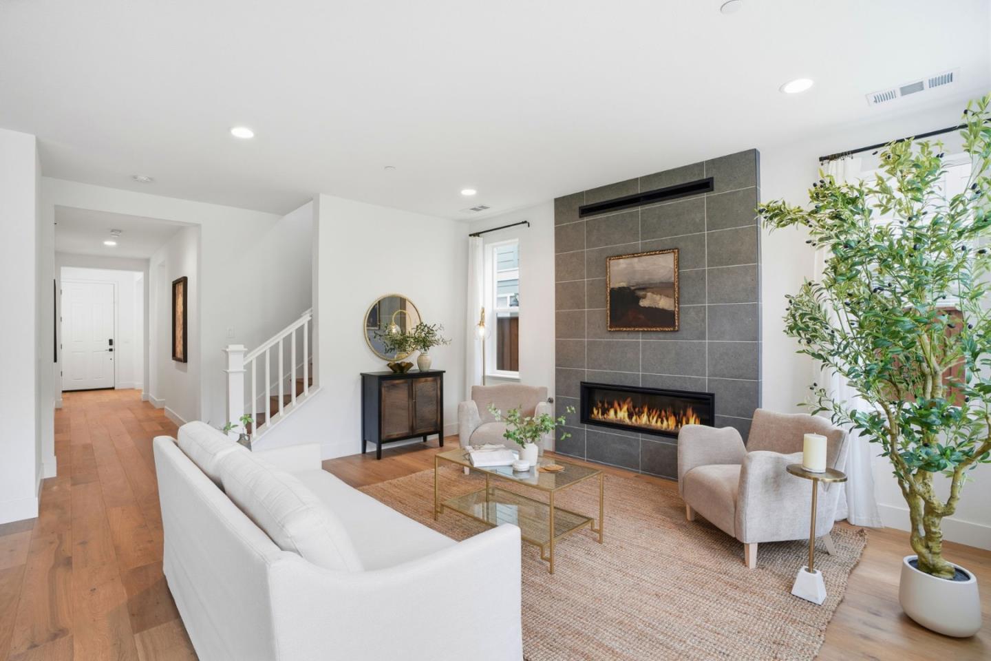 Detail Gallery Image 9 of 58 For 275 Skyview Dr, Marina,  CA 93933 - 3 Beds | 3 Baths