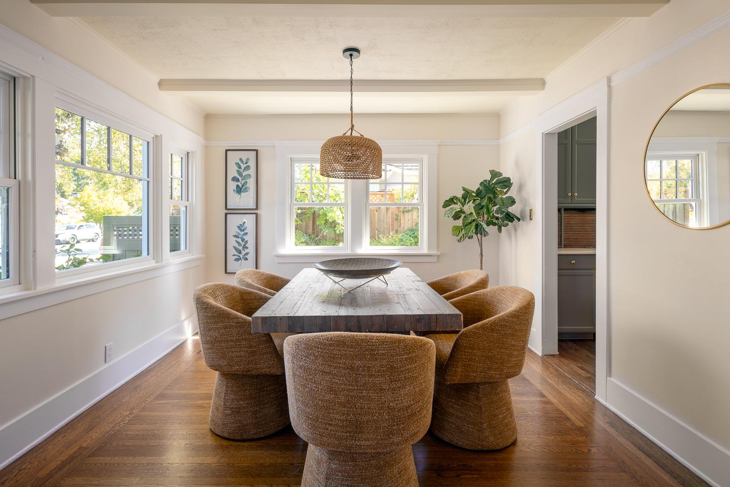 Detail Gallery Image 5 of 21 For 1357 Johnson St, Menlo Park,  CA 94025 - 3 Beds | 2/1 Baths