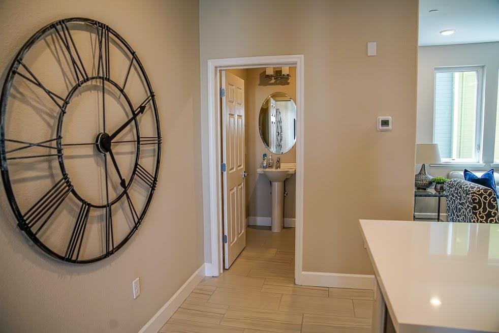 Detail Gallery Image 10 of 35 For 81 S Milpitas Blvd, Milpitas,  CA 95035 - 2 Beds | 2/1 Baths