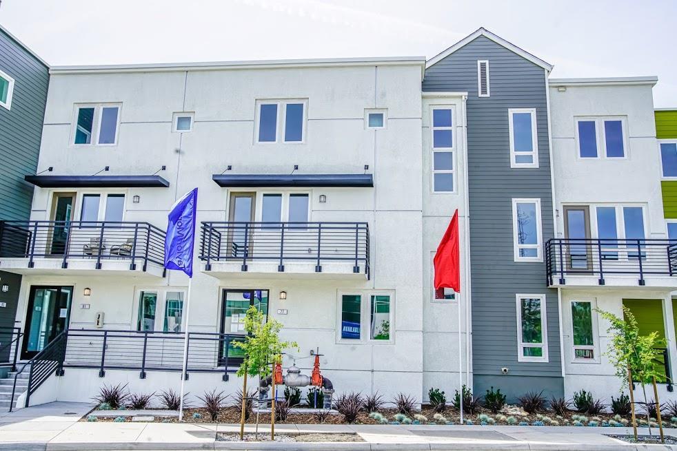 Detail Gallery Image 3 of 35 For 81 S Milpitas Blvd, Milpitas,  CA 95035 - 2 Beds | 2/1 Baths