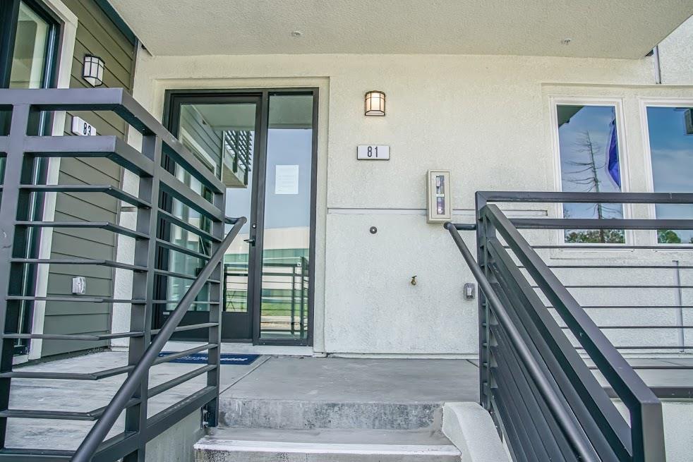 Detail Gallery Image 5 of 35 For 81 S Milpitas Blvd, Milpitas,  CA 95035 - 2 Beds | 2/1 Baths