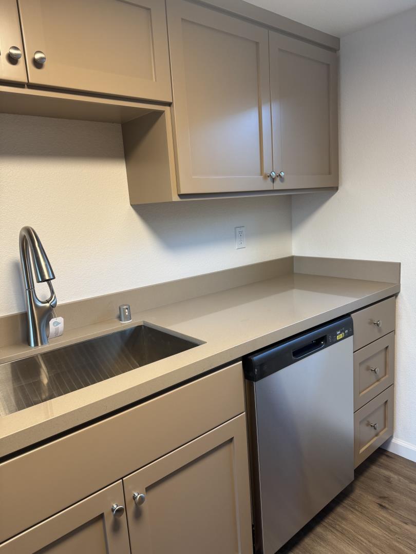 Detail Gallery Image 15 of 24 For 501 Cedar Dr, Watsonville,  CA 95076 - 2 Beds | 1/1 Baths